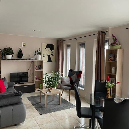 Nyil Apartman Wellnes Debrecen Exterior foto