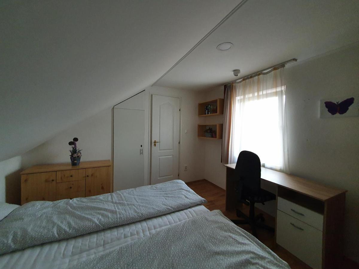 Nyil Apartman Wellnes Debrecen Exterior foto