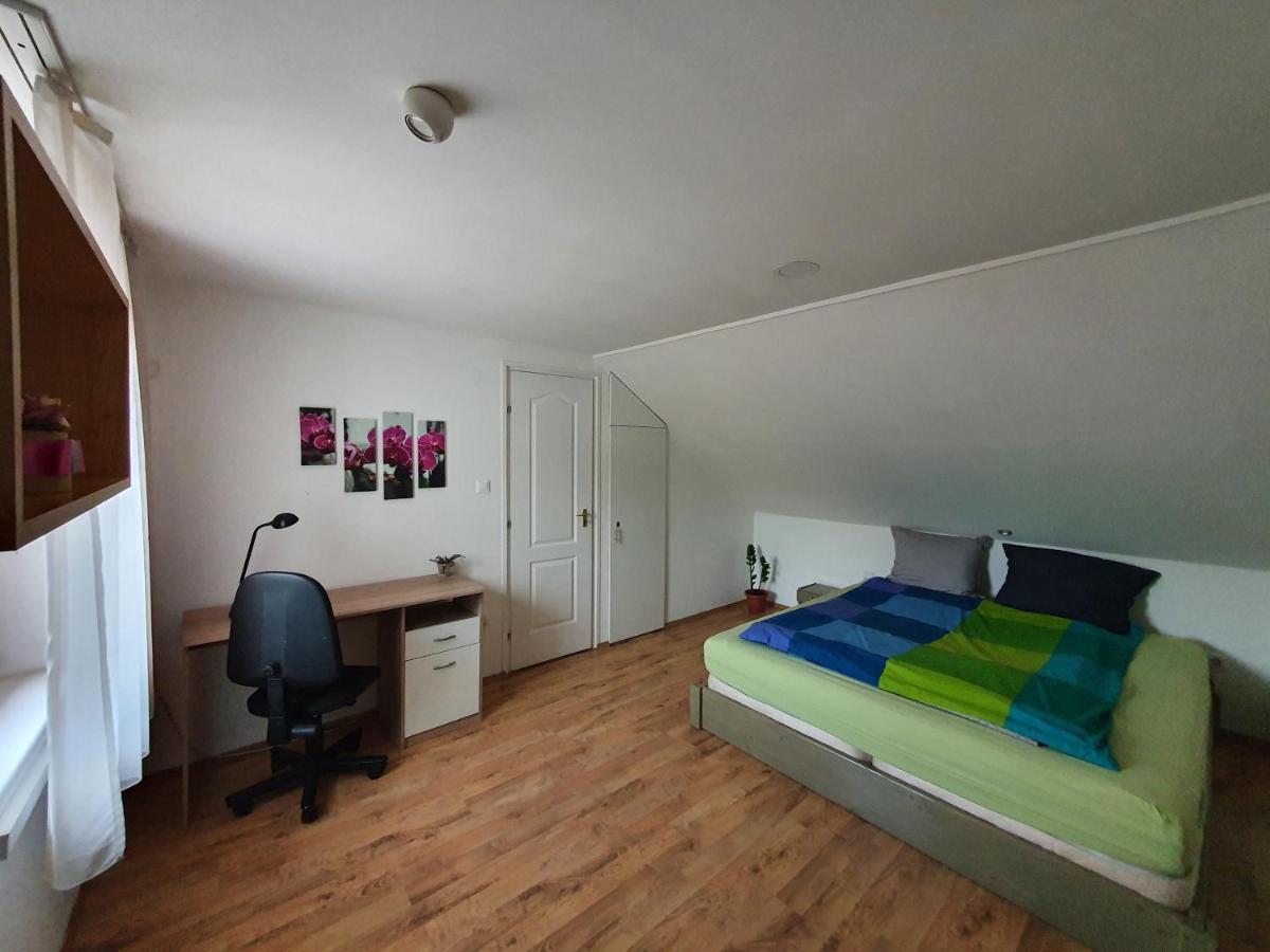 Nyil Apartman Wellnes Debrecen Exterior foto