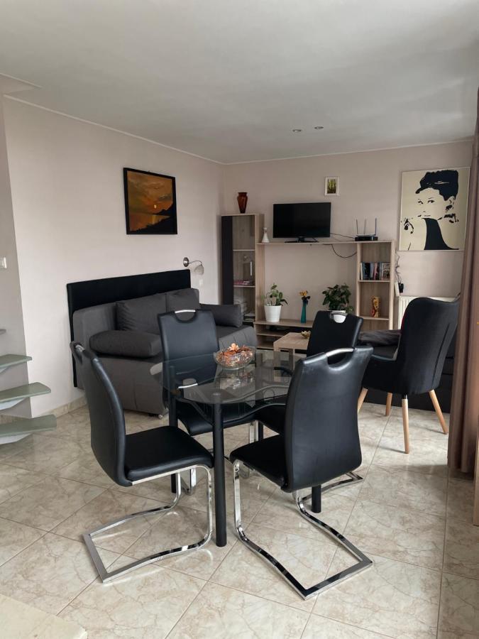 Nyil Apartman Wellnes Debrecen Exterior foto
